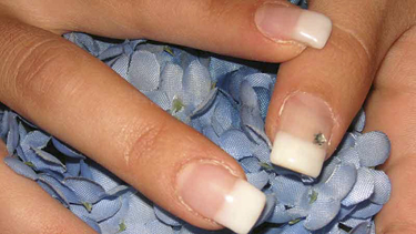 Finger-mit-Hortensie